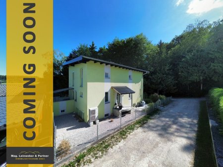 COMING SOON! Charmantes Einfamilienhaus mit sonniger Terrasse, Balkon und Pool in attraktiver Lage in Vöcklabruck / Vornbuch