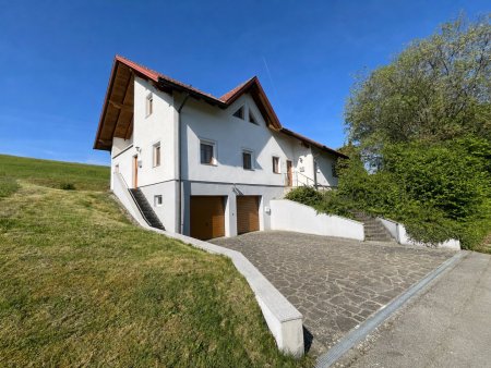 Traumhaftes Einfamilienhaus mit separater Einliegerwohnung, Doppelgarage und 1.480 m² XL-Grundstück in sonniger Ruhelage in Haibach ob der Donau / Bezirk Eferding