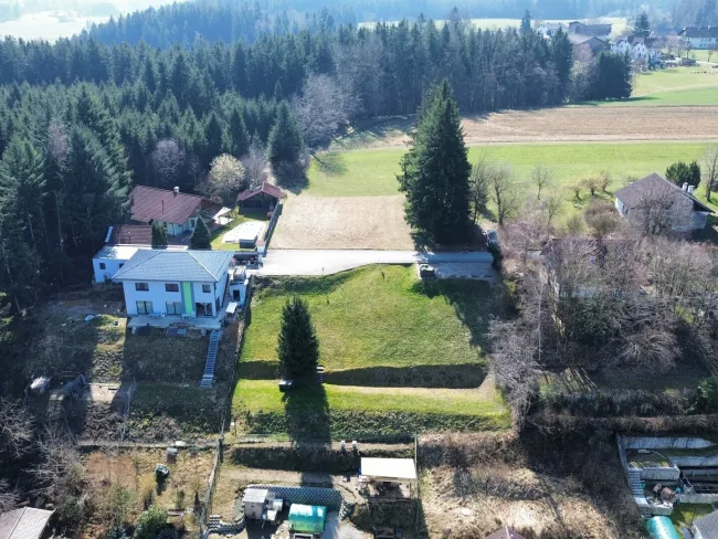 XL-Baugrundstück zum kleinen Preis, kein Bauzwang, voll aufgeschlossen in traumhafter Ruhelage in Puchkirchen am Trattberg - Titelbild