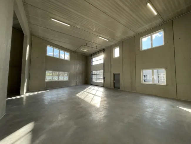 COMING SOON! Betriebs-/Produktions- oder Lagerhallen mit Flächen von 58 - 215 m² zum Kaufen / Mieten für Start-Ups und Gewerbebetriebe im Gewerbepark Perg - Bild