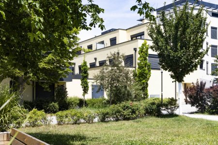 Mehr Freiraum. Mehr Lebensqualität. Mehr Zuhause. Modernes Wohnen in Grünruhelage – mit Dachterrasse und perfekter Anbindung.