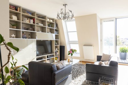 Großzügige DG Wohnung mit zwei Balkonen & Blick ins Grüne