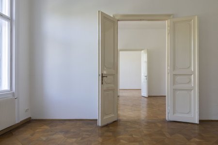 Perfekt für Familie oder ruhige WG – großzügiger Altbau mit 5 Zimmern