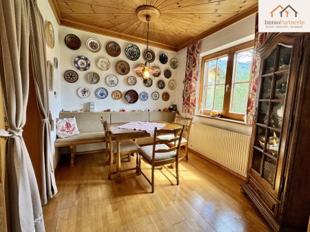 Charmantes Landhaus mit Alpenblick, 2.400 m² Bauland & Ausbaupotenzial