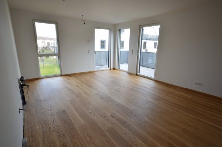 Wohnung mit großzügigem Balkon im Grünen - beheizt und gekühlt mit Erdwärme (provisionsfrei)