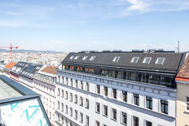 Helle generalsanierte Altbauwohnung im 4. OG mit Lift nahe Wiedner Hauptstraße - Titelbild
