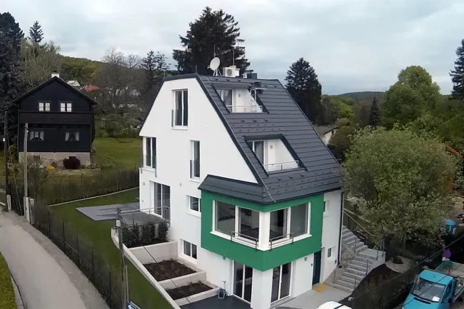 Modernes EF-Haus in Hanglage mit Terrassen, Hammer-Aussicht, Klima, Dornbach / Wien - Titelbild