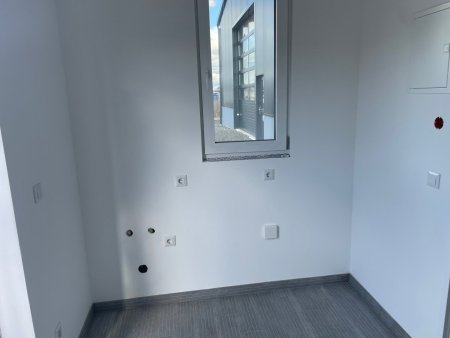 370qm topausgestattete Gewerbehalle für Werkstatt oder Lager