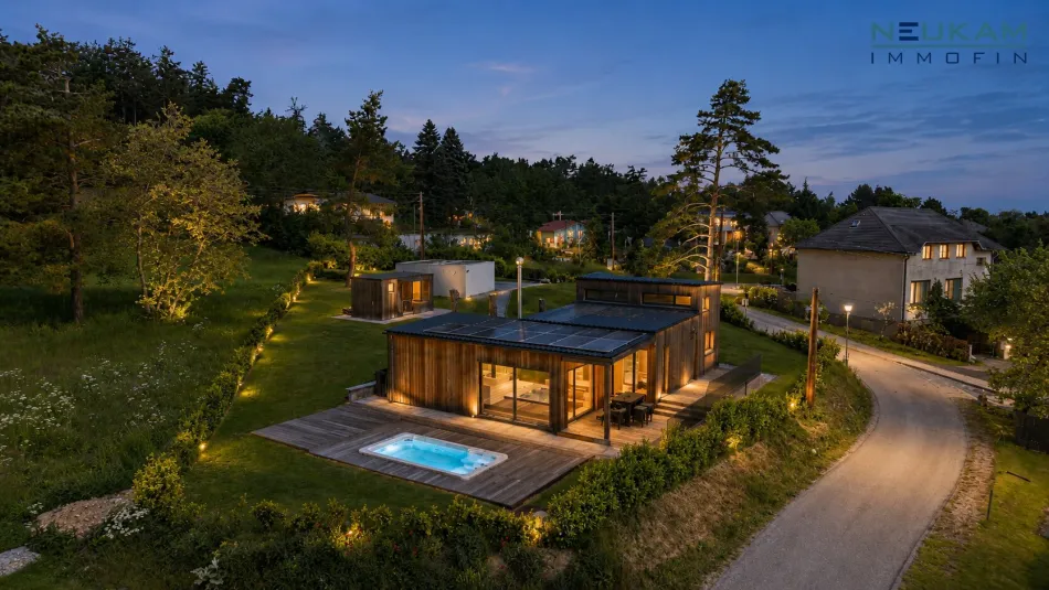 Forchtenstein – Ein besonderer Rückzugsort im Grünen auf 1.654 m², Whirl-, Swimpool, Sauna und beeindruckendem Weitblick - Titelbild