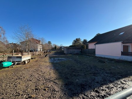Schön geschnittenes Grundstück im Ortskern von Seyring mit viel Platz für Ihr Traumhaus