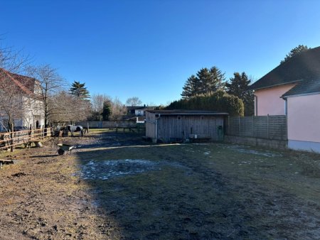 Schön geschnittenes Grundstück im Ortskern von Seyring mit viel Platz für Ihr Traumhaus