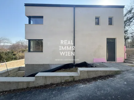 ! AKTIONSVERKAUF ! ~ exklusive Chance ~ Erstklassige Luxusvilla: Modernes Design und private Pool-Oase