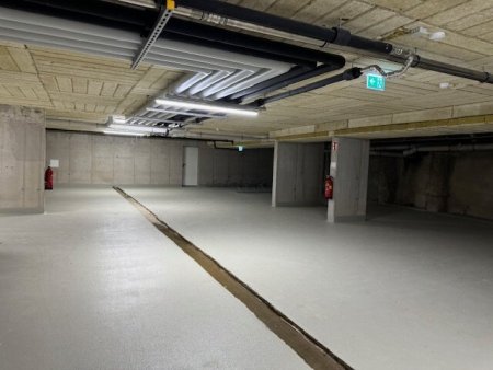 Neuwertige Tiefgarage - 2 Stellplätze in Ebelsberg zu vermieten!