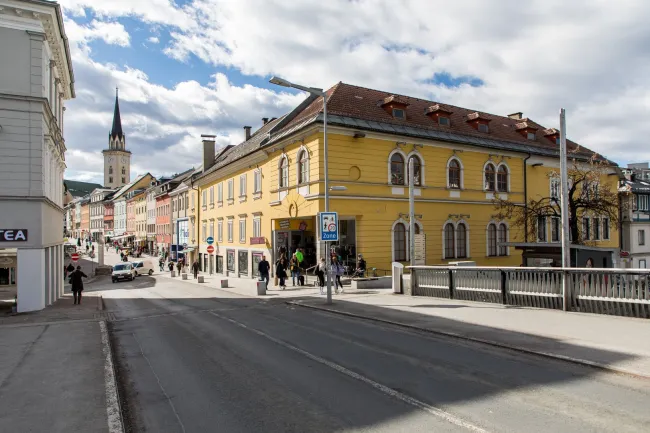 Altbauzinshaus direkt am Villacher Hauptplatz zu kaufen! - Bild