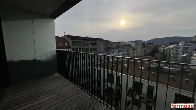 Stilvolle 3-Zimmer-Maisonettewohnung mit Loggia – Wohnen auf zwei Ebenen - Bild