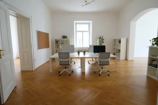 Klassischer Altbau - Büroeinheit im Herzen der Altstadt von St. Veit a.d. Glan zu mieten ! - Bild