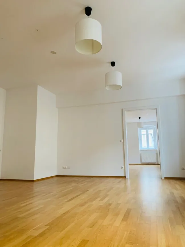Exklusiv renovierte Bürofläche zu mieten! - Titelbild