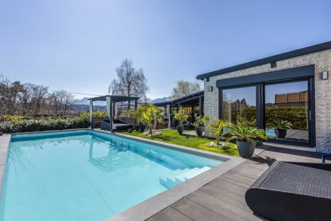 Stilvolle Villa in begehrter Wohnlage in Velden am Wörthersee zu verkaufen! - Titelbild