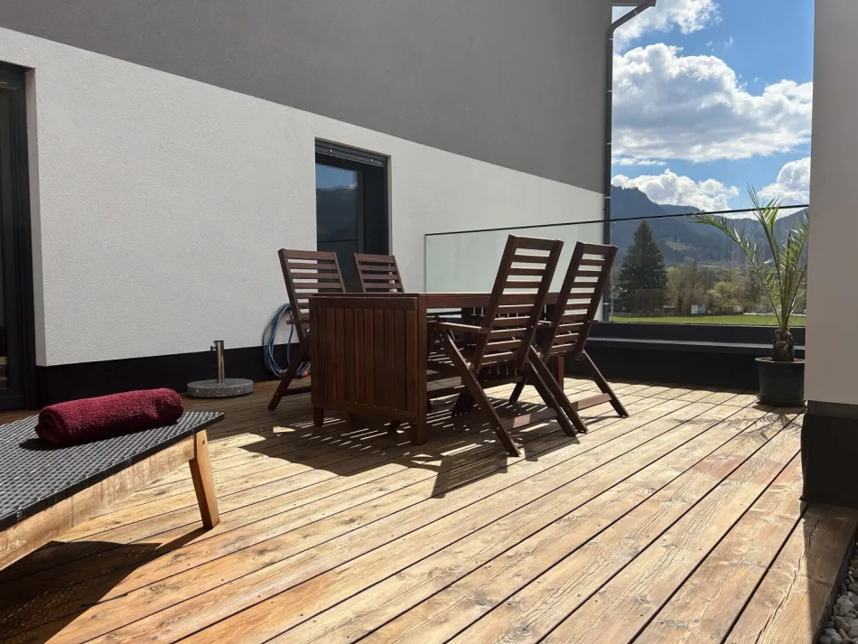 Neuwertige, traumhafte Eigentumswohnung mit südseitigem Balkon und westseitiger Terrasse! - Bild