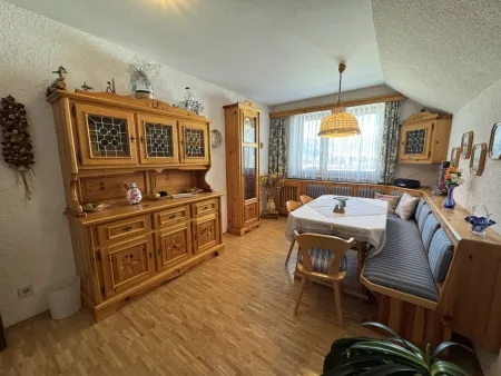Gepflegtes Wohnhaus mit Nebengebäude, Garage, voll unterkellert, in Admont mit traumhaftem Bergblick