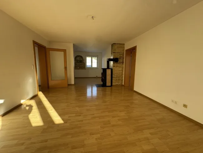 Eigentumswohnung mit 4 Zimmer, südseitige Terrasse und Garage, zweitwohnsitzfähig! - Bild