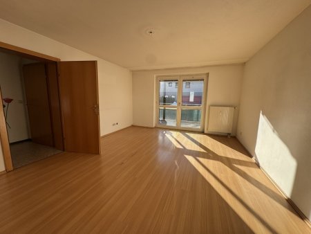 Eigentumswohnung mit 4 Zimmer, südseitigem Balkon und Garage, zweitwohnsitzfähig!