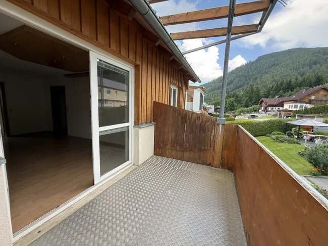 Eigentumswohnung mit 4 Zimmer, südseitigem Balkon und Garage, zweitwohnsitzfähig! - Titelbild