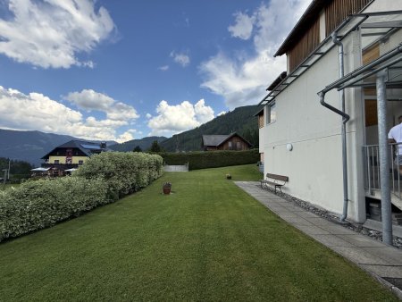 Zweitwohnsitzfähige 4 Zimmer Eigentumswohnung mit südseitigem Balkon und Garage