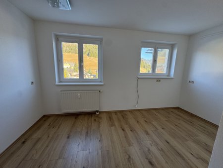 Eigentumswohnung mit 4 Zimmer und südseitige Terrasse und Garage, zweitwohnsitzfähig!