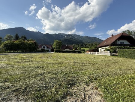Grundstück in sonniger und ruhiger Lage!