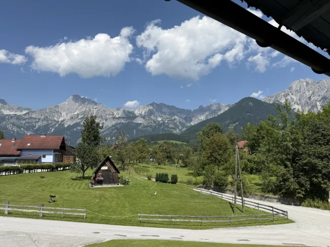 Mietwohnung mit 2 Schlafzimmer, herrlicher Blick auf die Haller Mauern! - Titelbild