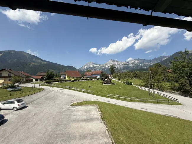 Mietwohnung mit 2 Schlafzimmer, herrlicher Blick auf die Haller Mauern! - Bild