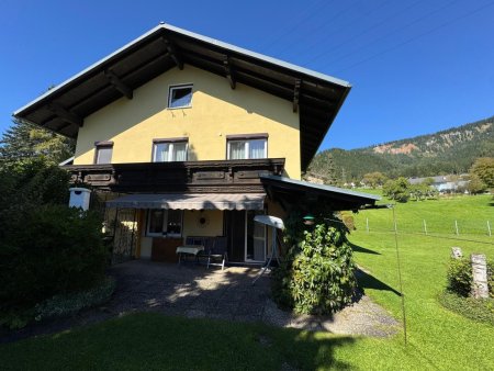 Wohnhaus in sonniger und ruhiger Lage in unverbaubarer Aussichtslage!