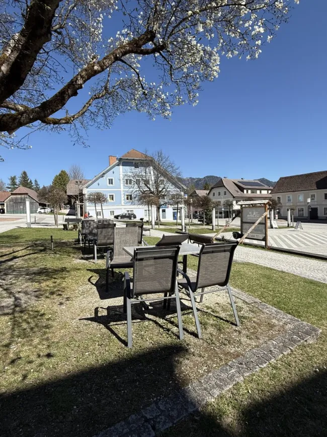 Wohn- Gewerbeobjekt im Zentrum von Stainach mit Gastgarten - Bild