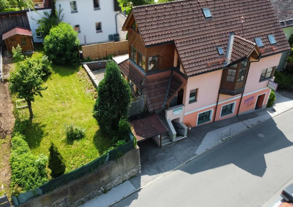 TOP Wohnhaus mit Geschäftslokal, Garten,Terrasse, Garage, zentrale und ruhige Lage! ZWEITWOHNSITZFÄHIG! - Bild