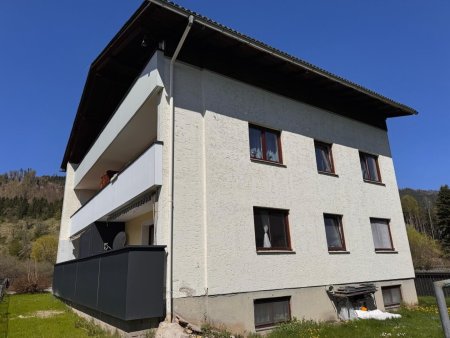 Zinshaus in sonniger und zentraler Lage