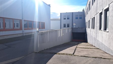 Rampe in den Keller