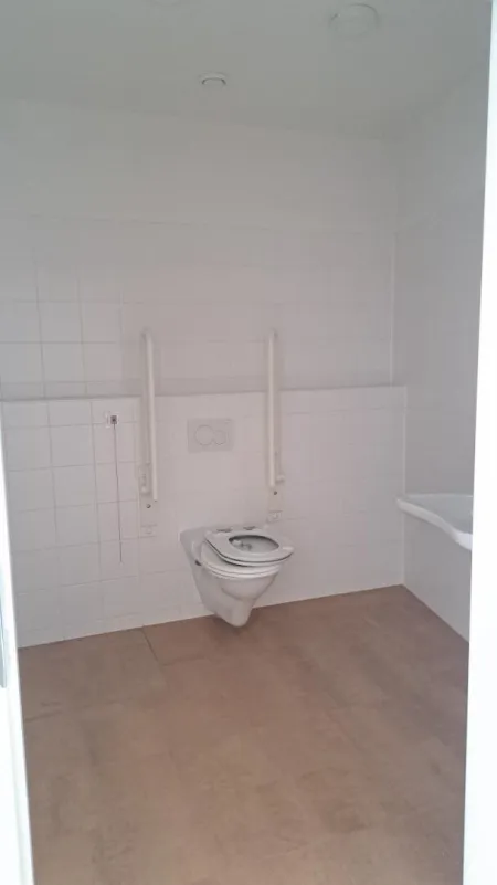 behindertengerechtes WC