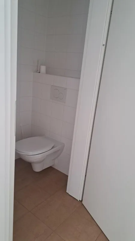 2 WC inkl. Handwaschbecken