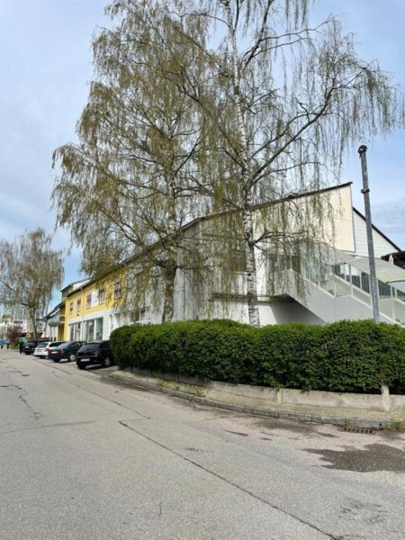 Straßenansicht 2