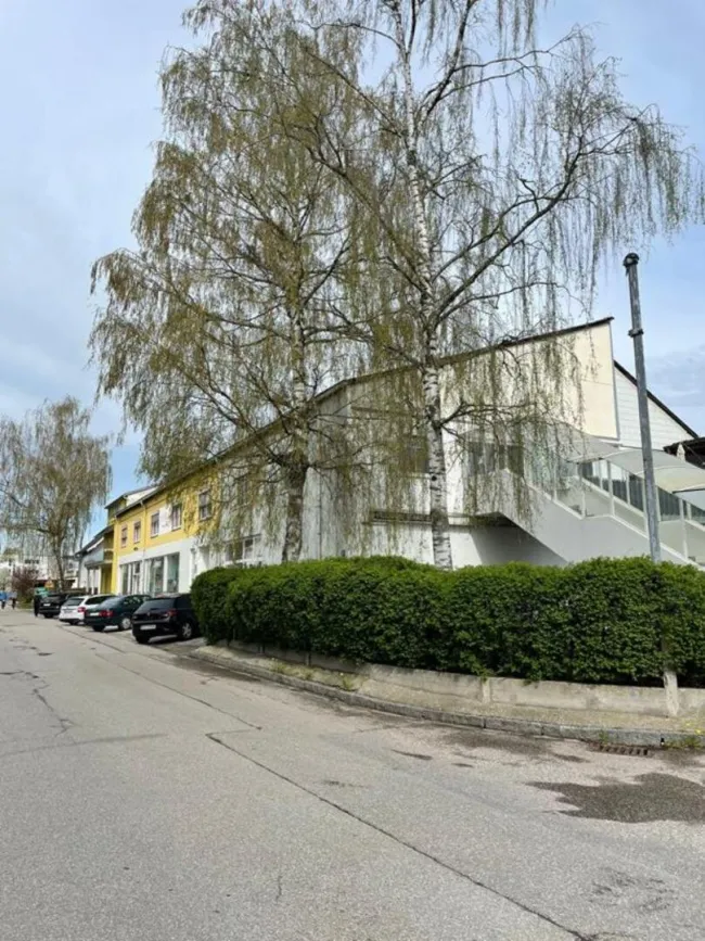 Straßenansicht 1