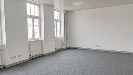 großer Raum rechts