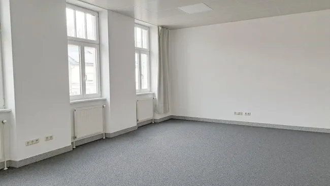 großer Raum links