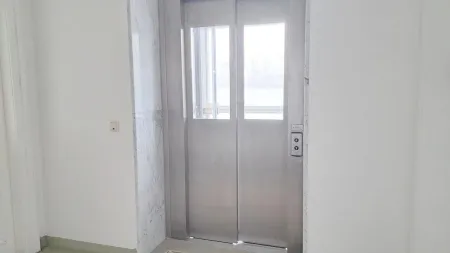 Lift vom Gehsteig bis zum Büro