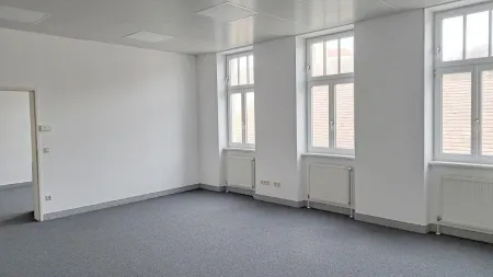 großer Raum links