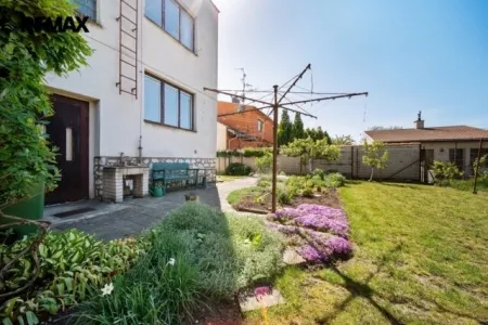 Gartenansicht des Hauses