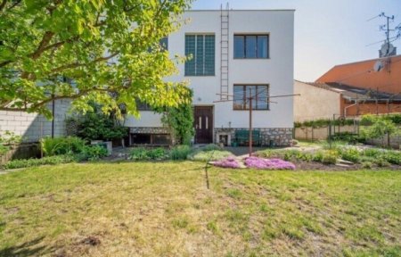 Gartenansicht des Hauses
