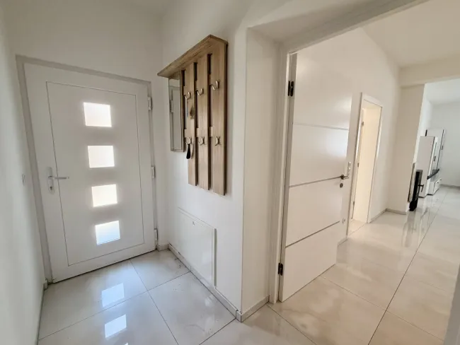 Alles Inklusive! 3- Zimmer Wohnung in Deutsch Wagram zu Vermieten - inkl. Garage! - Bild