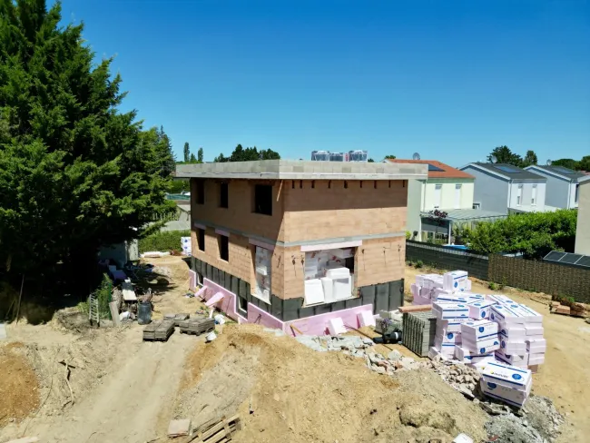 Four Living Strasshof - Mehr Platz. Mehr Grün. Mehr Zuhause. - Titelbild