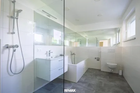 Badezimmer EG